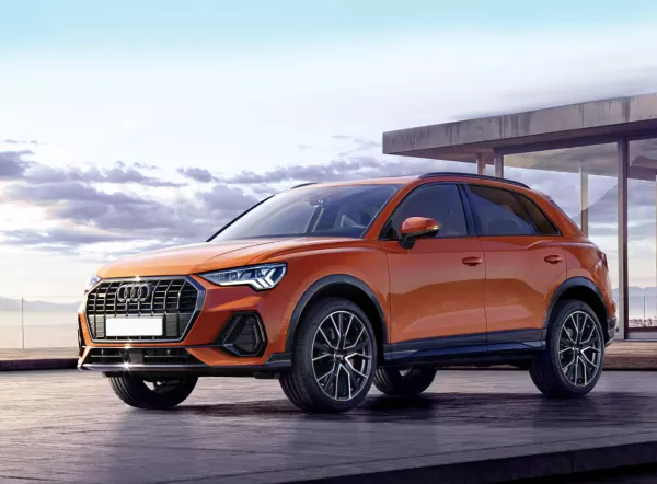 Dịch vụ thay Kính chắn gió xe Audi Q3 tận nơi